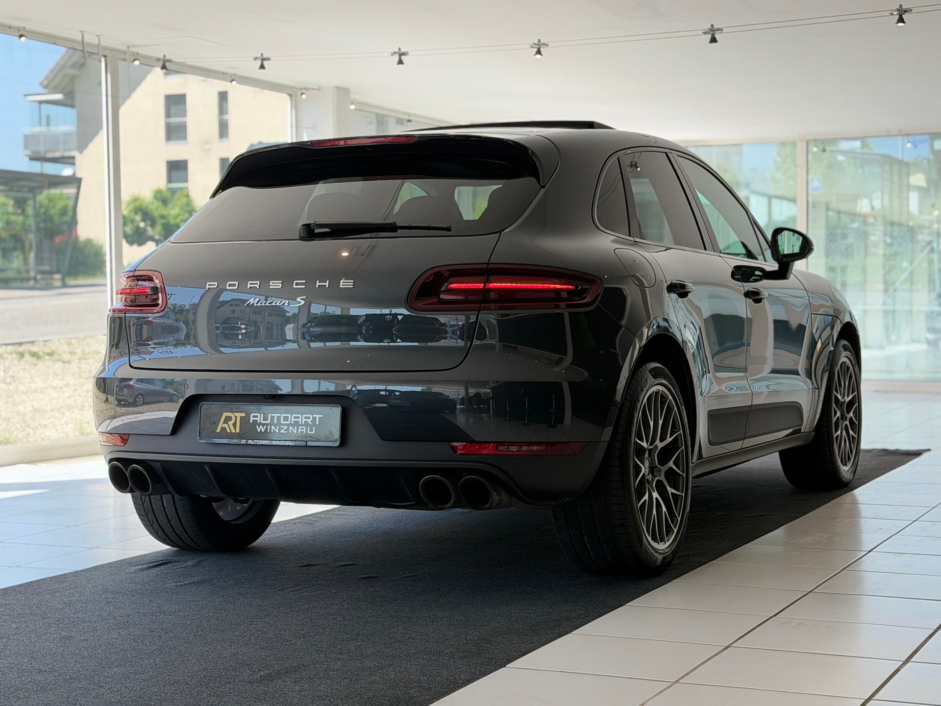 PORSCHE Macan S PDK-image-6