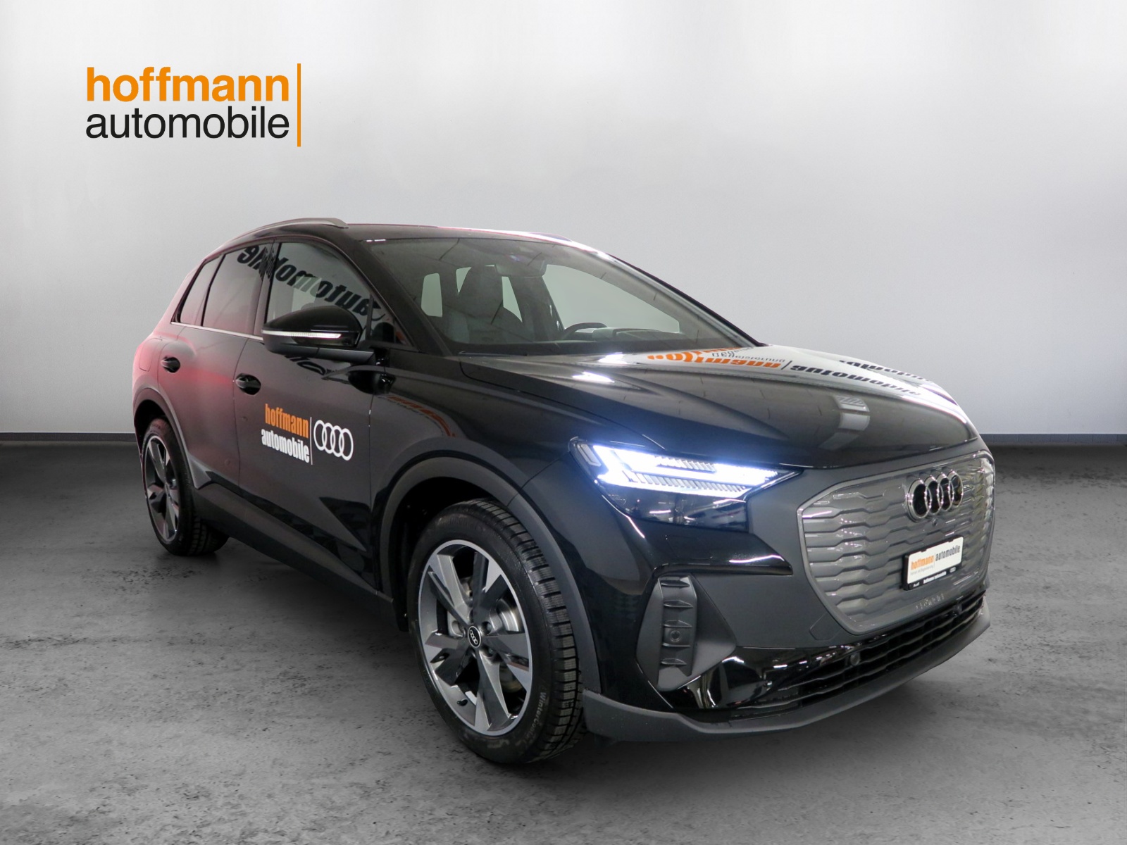 AUDI Q4 e-tron 40-showroom-element-2