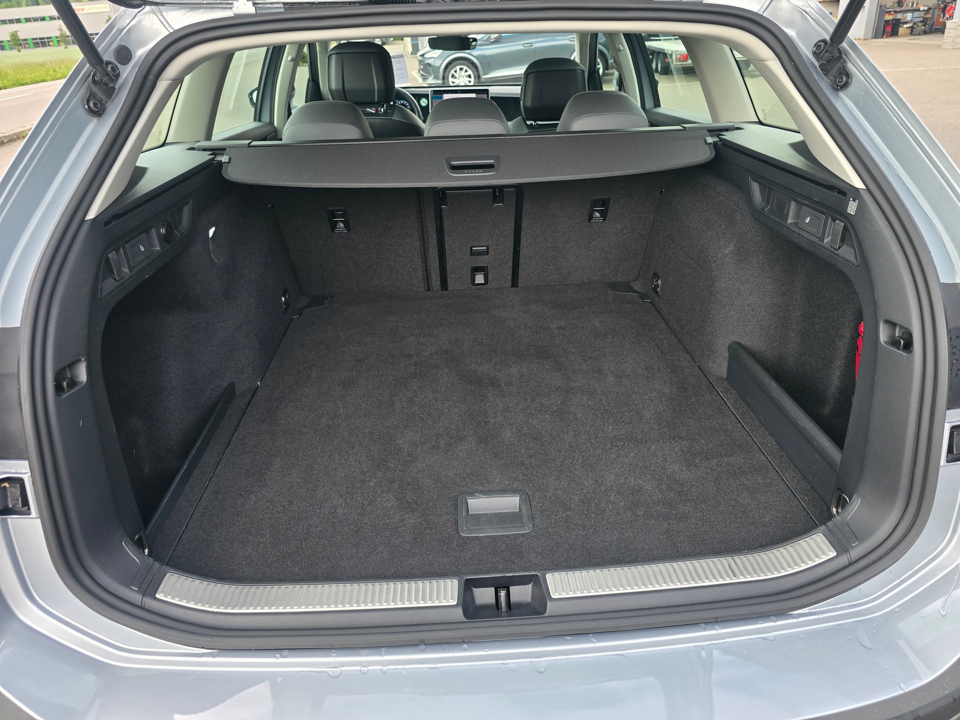 VW Passat Variant 2.0 TDI evo Business DSG-image-8