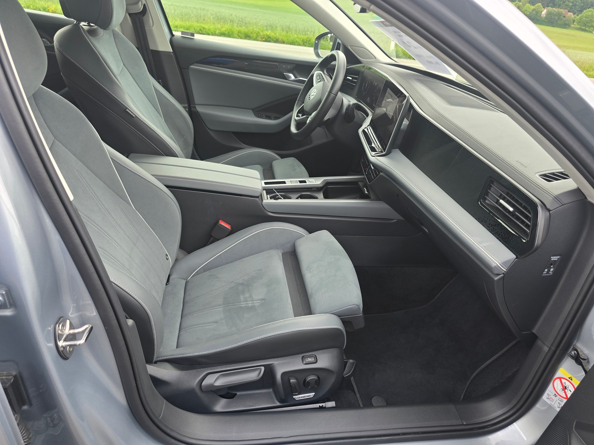 VW Passat Variant 2.0 TDI evo Business DSG-image-10