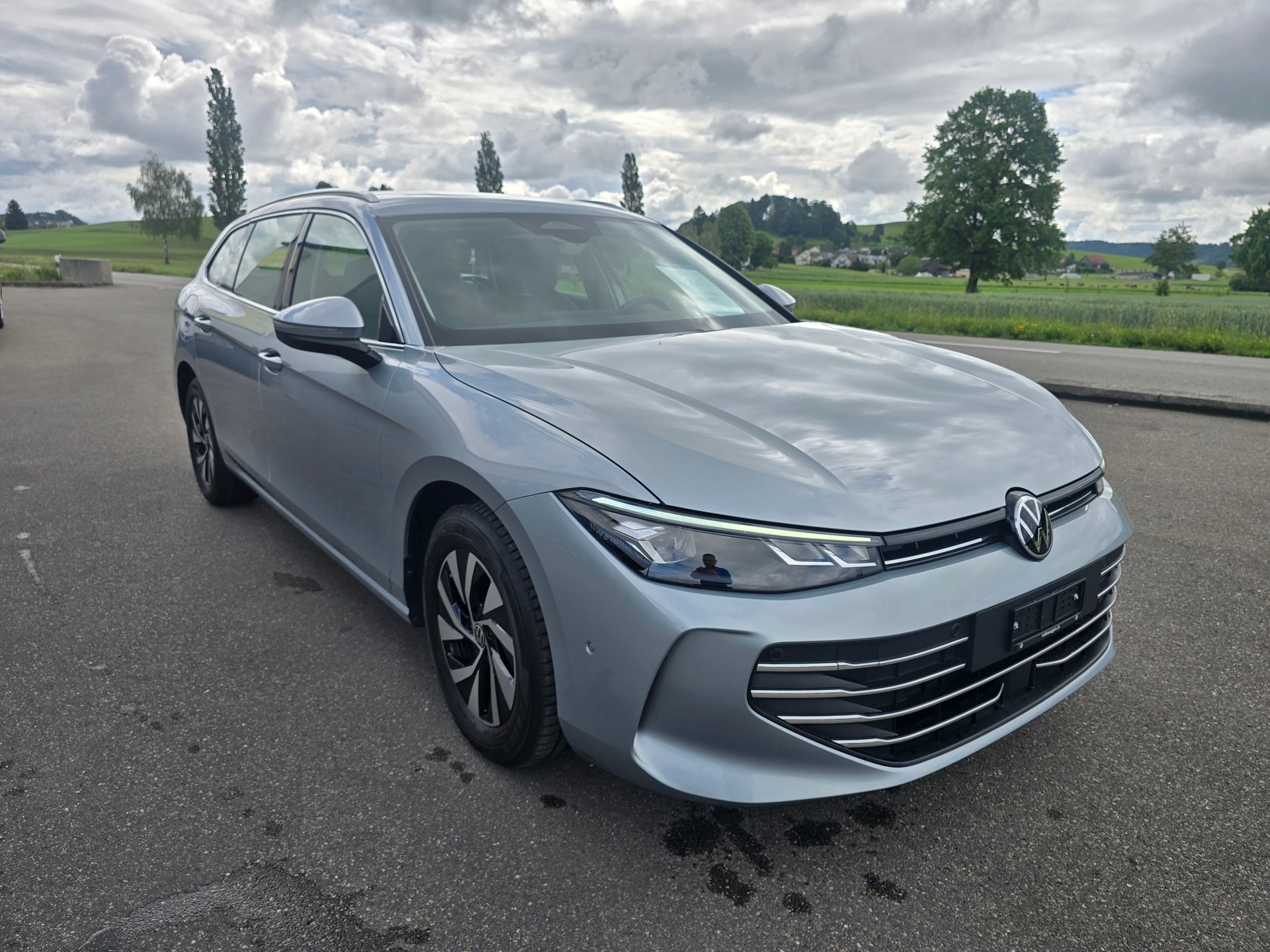 VW Passat Variant 2.0 TDI evo Business DSG-image-5