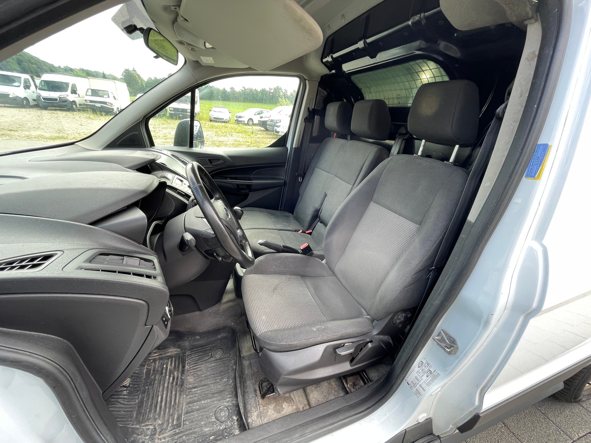 FORD Transit Connect Van T200 1.5 Eco Blue Trend-image-10