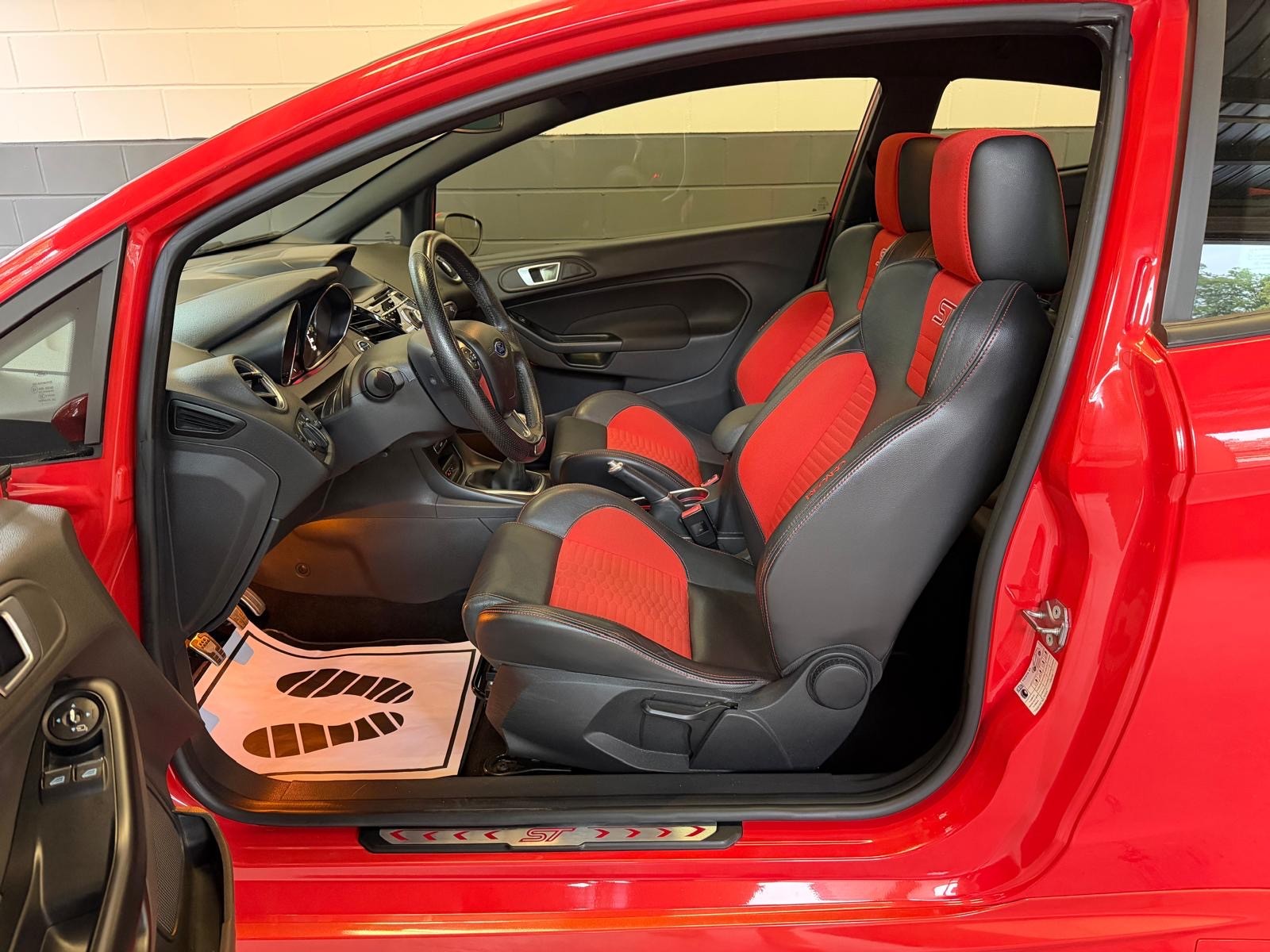 FORD Fiesta 1.6 SCTi ST-2 //NEU AB MFK!-image-10