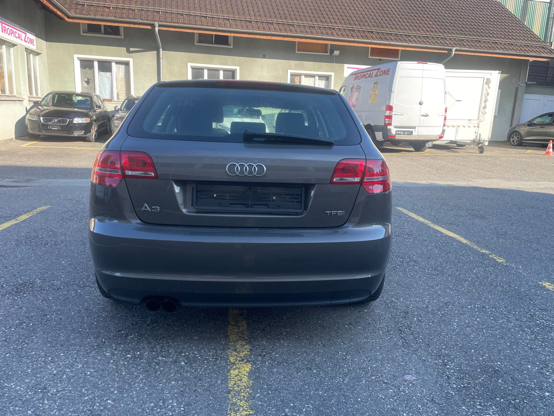 AUDI A3 Sportback 1.8 TFSI Ambiente S-tronic-image-3
