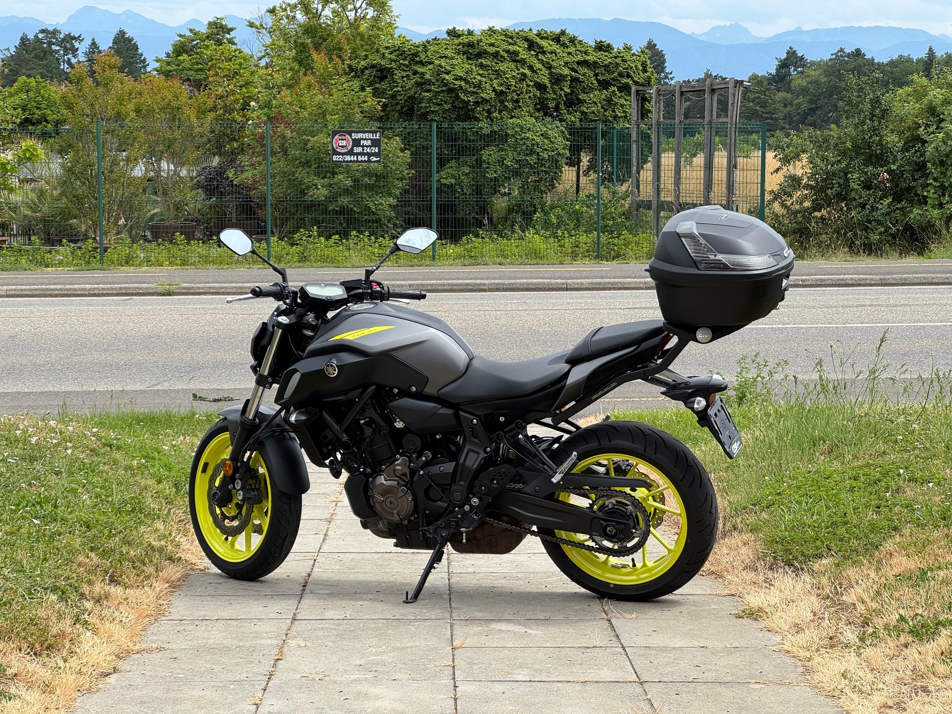 YAMAHA MT-07-image-2