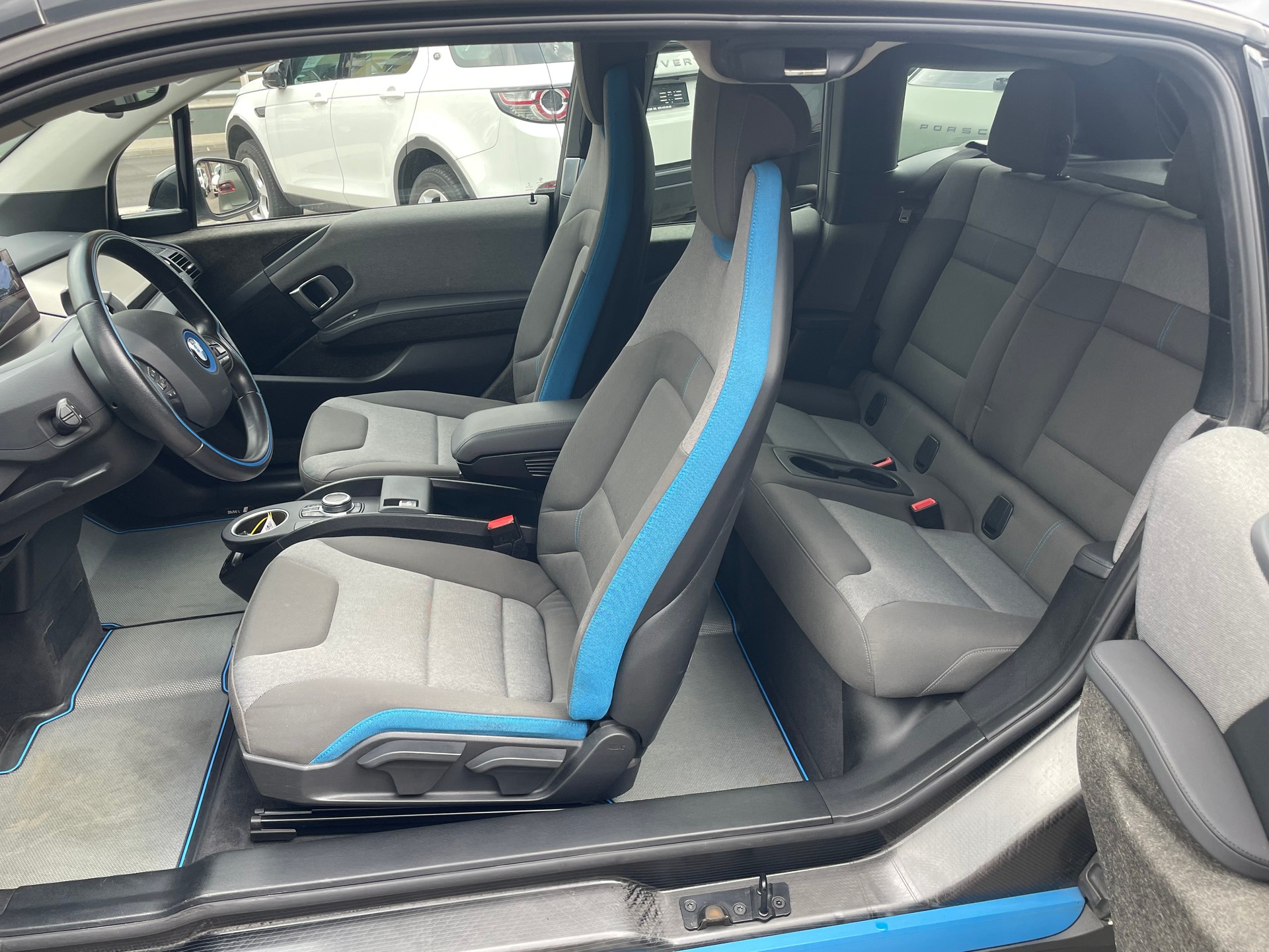 BMW i3s (120Ah)-image-4