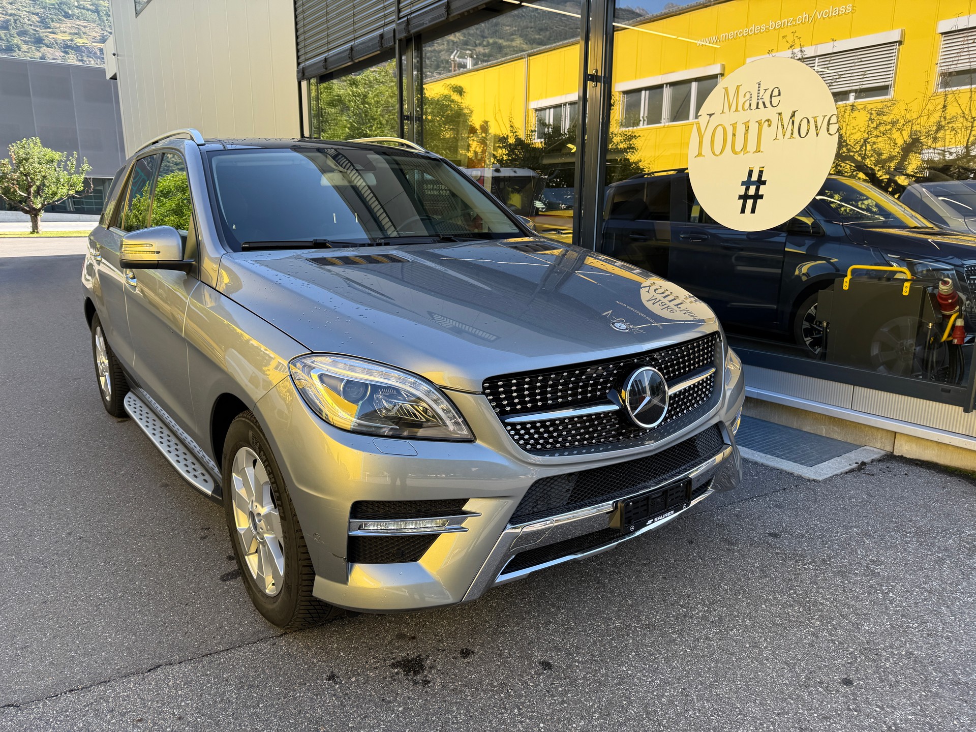 MERCEDES-BENZ ML 350 BlueTEC Executive 4Matic 7G-Tronic-showroom-element-1