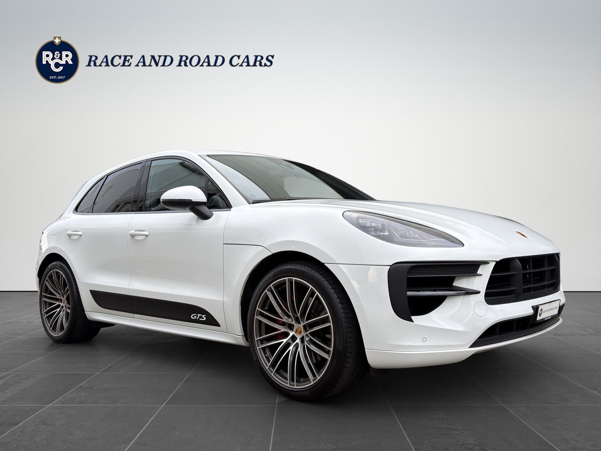 PORSCHE Macan 2.9 V6 GTS-showroom-element-2