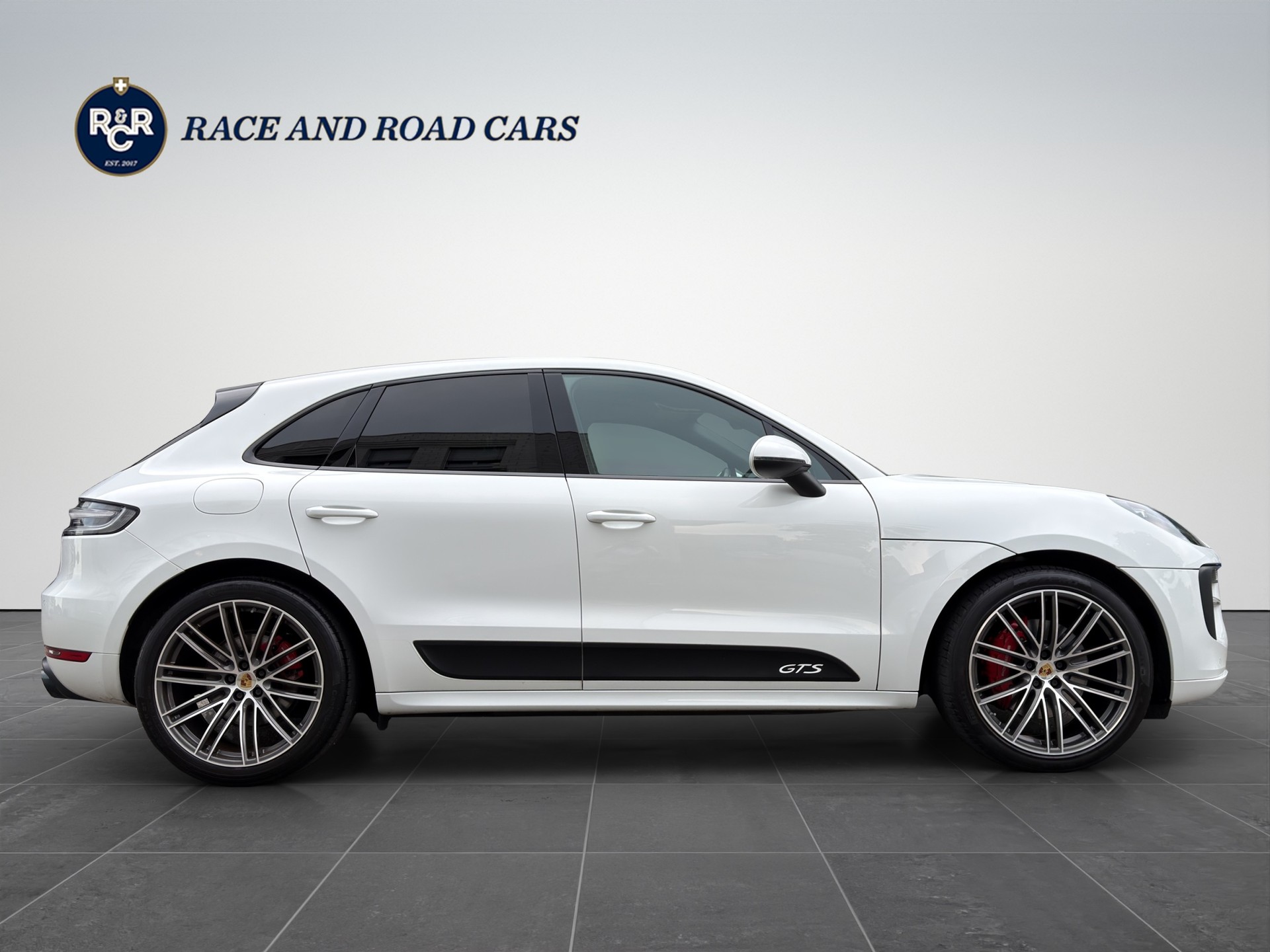 PORSCHE Macan 2.9 V6 GTS-showroom-element-3