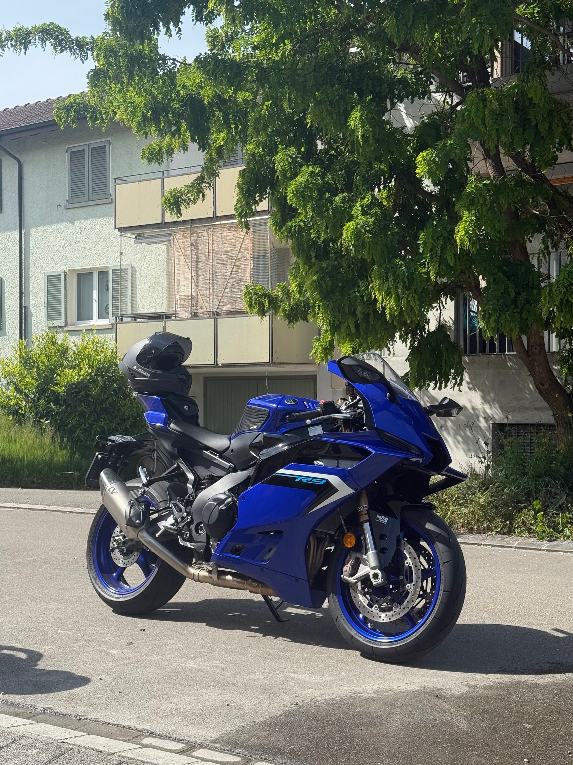 YAMAHA YZF R9-image-0
