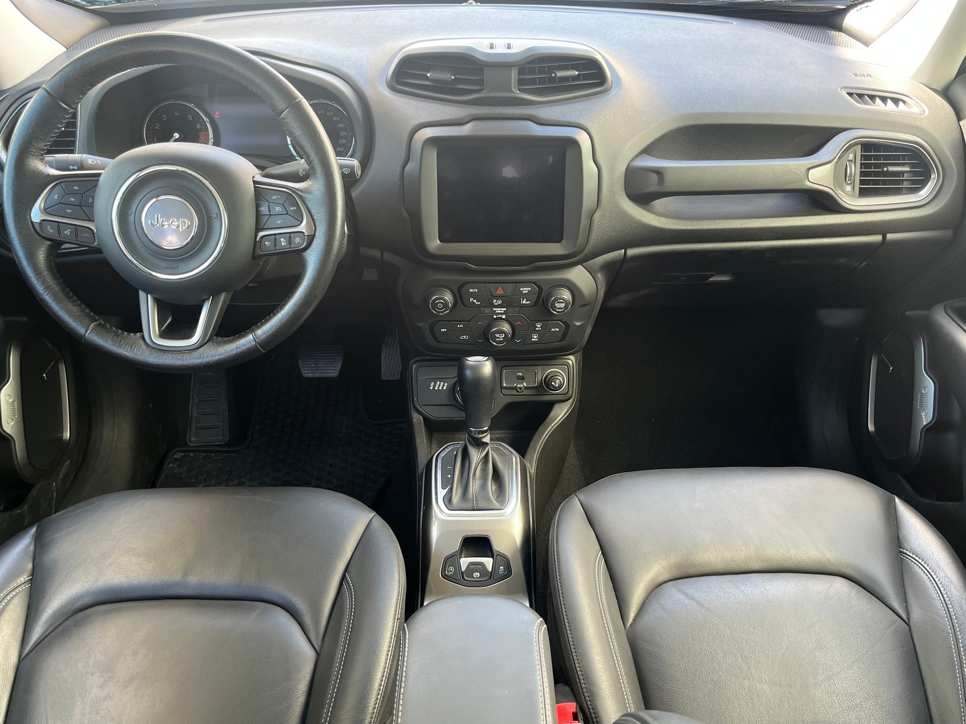JEEP Renegade 1.3 Turbo Limited AWD-image-4