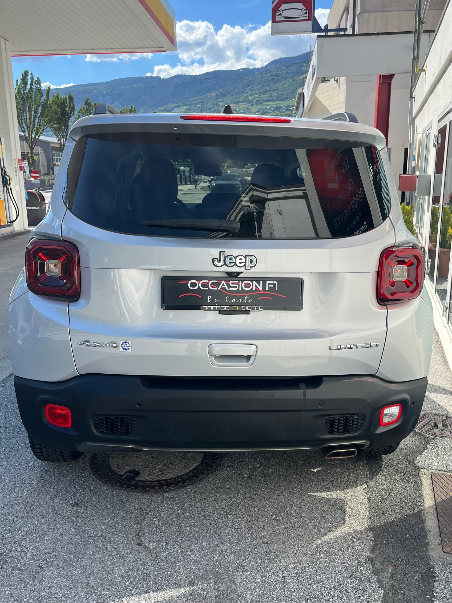 JEEP Renegade 1.3 Turbo Limited AWD-showroom-element-3