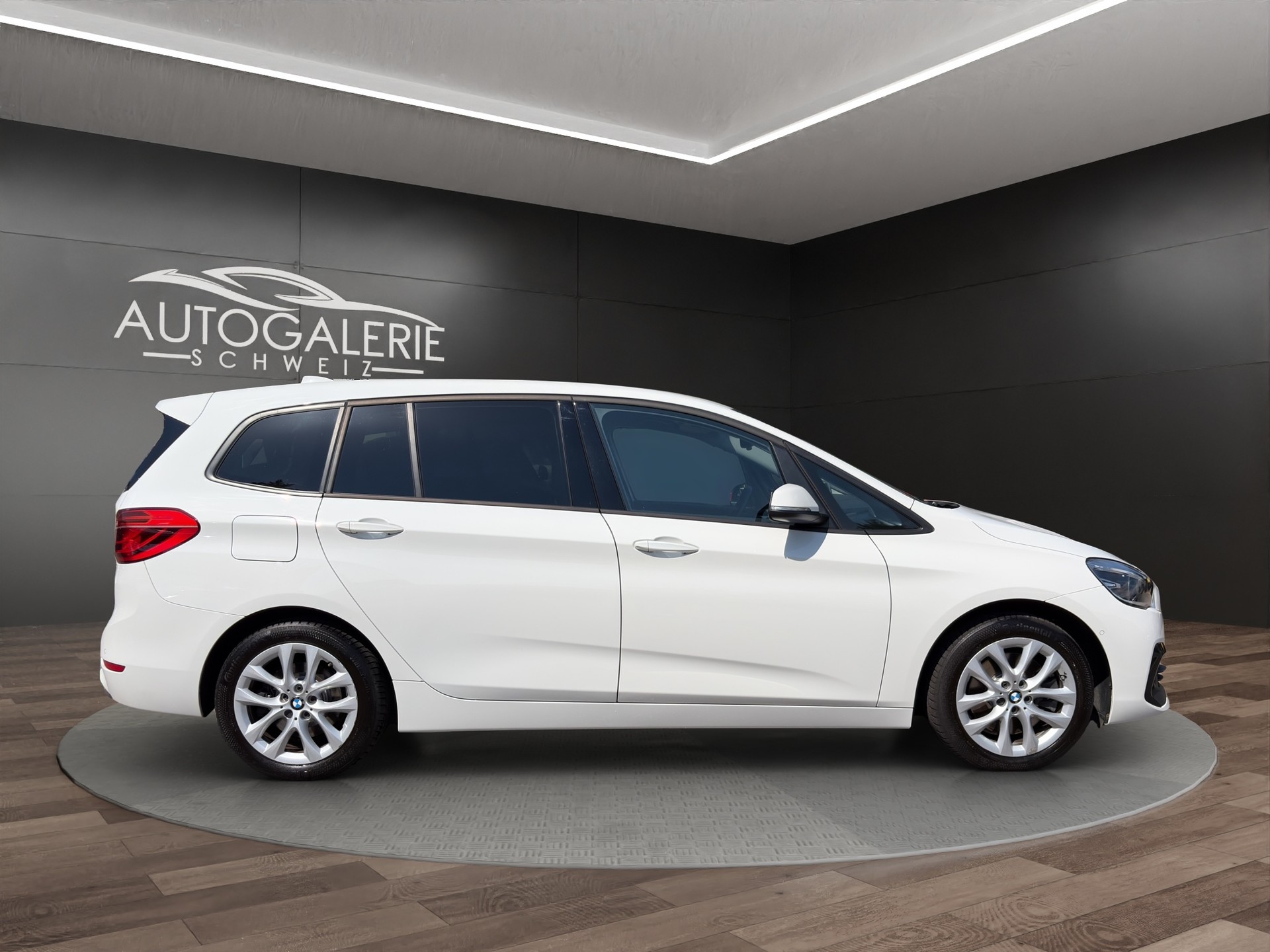 BMW 220d xDrive Gran Tourer | CH Fzg. | Driving Assistant Plus | Kamera | LED Scheinw. | HeadUp | Sportsitze |-image-6