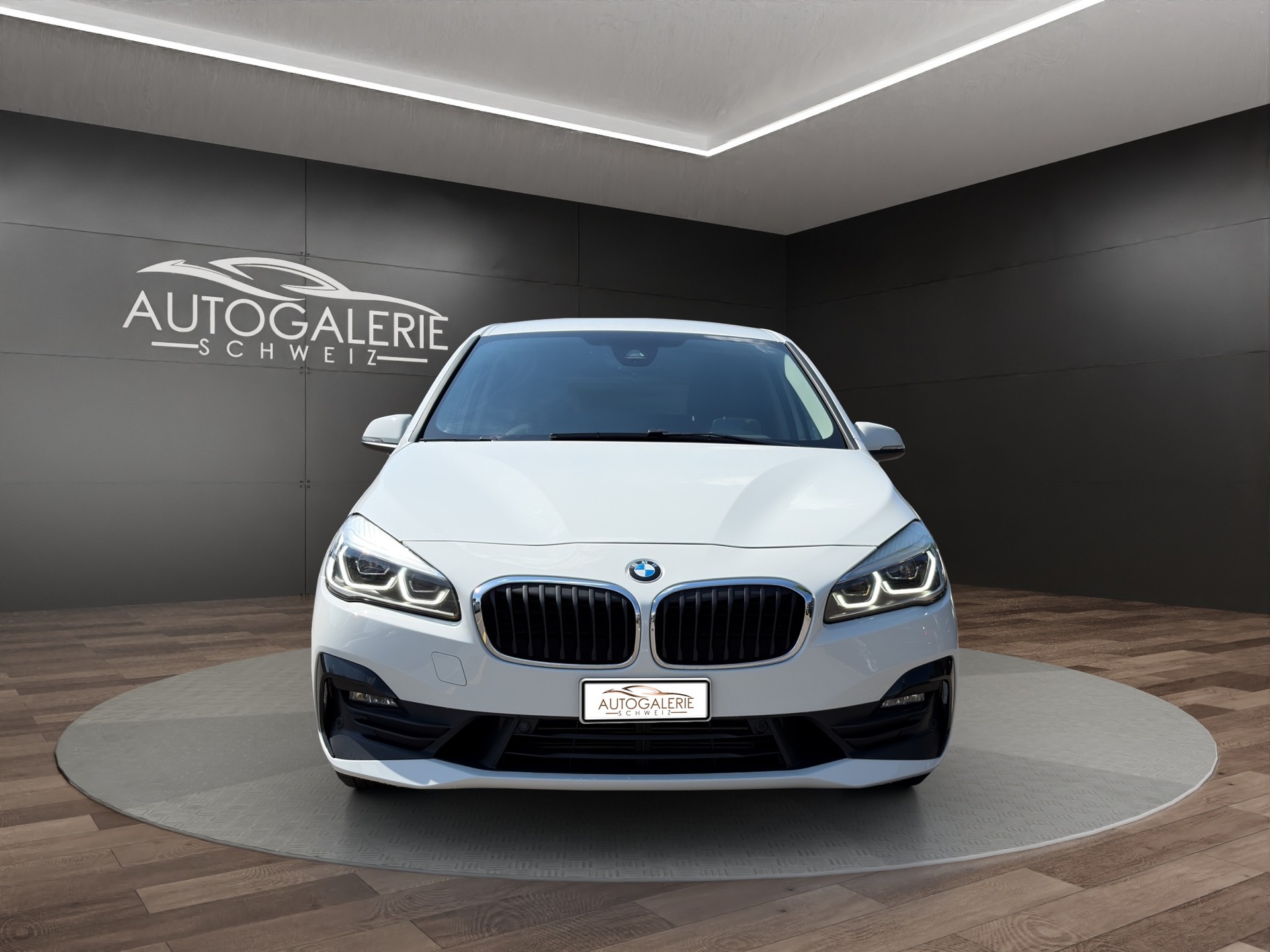 BMW 220d xDrive Gran Tourer | CH Fzg. | Driving Assistant Plus | Kamera | LED Scheinw. | HeadUp | Sportsitze |-showroom-element-1
