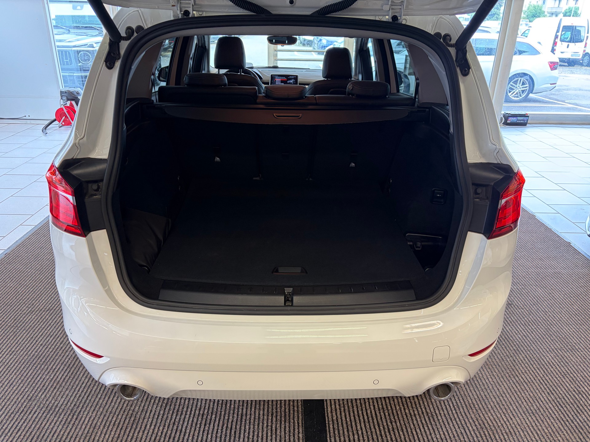 BMW 220d xDrive Gran Tourer | CH Fzg. | Driving Assistant Plus | Kamera | LED Scheinw. | HeadUp | Sportsitze |-image-26