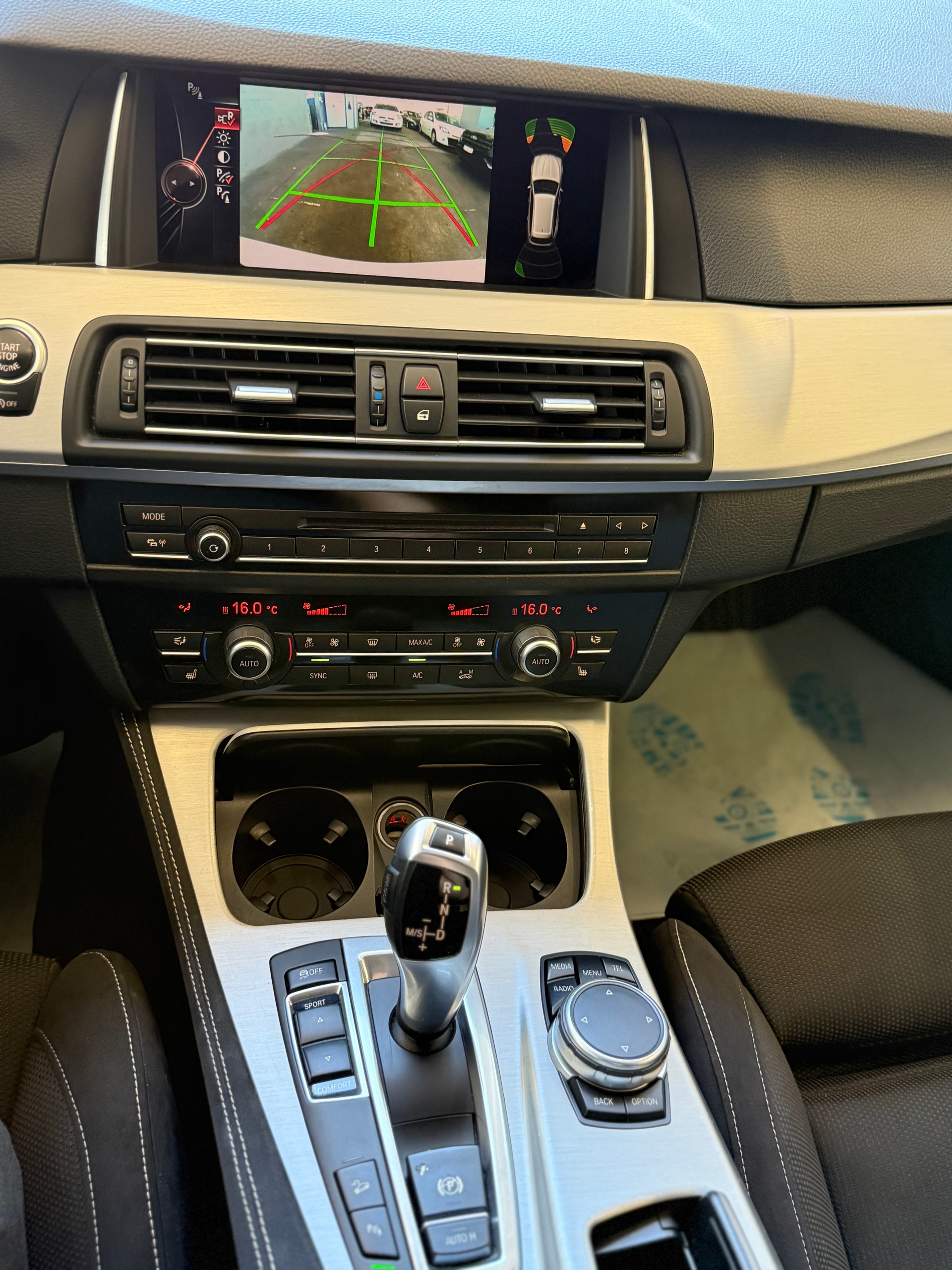 BMW 520d Touring xDrive Steptronic MSport-image-12