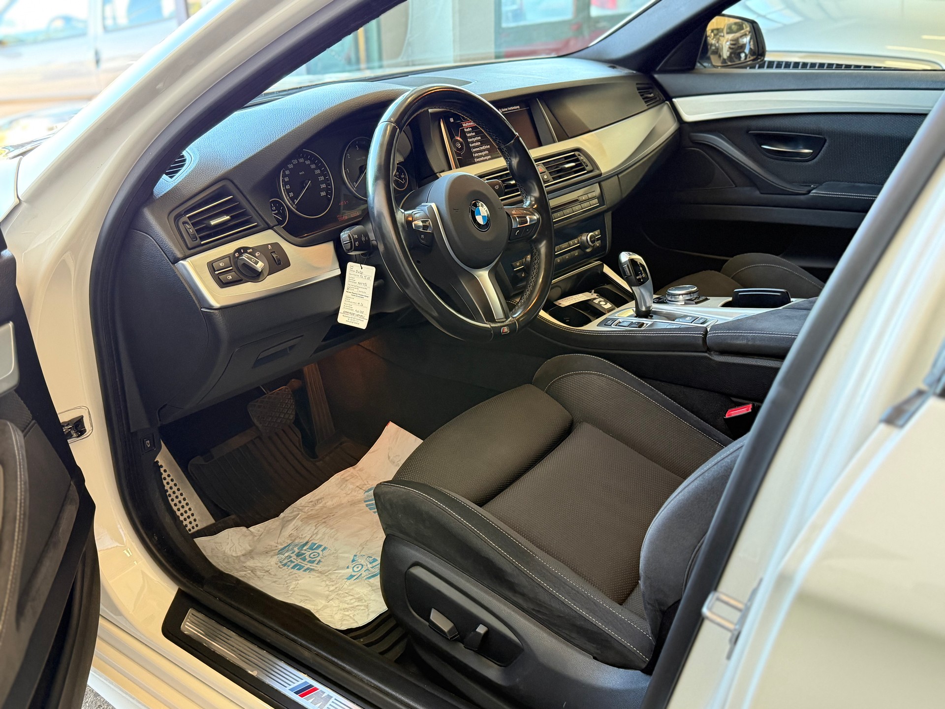 BMW 520d Touring xDrive Steptronic MSport-image-6