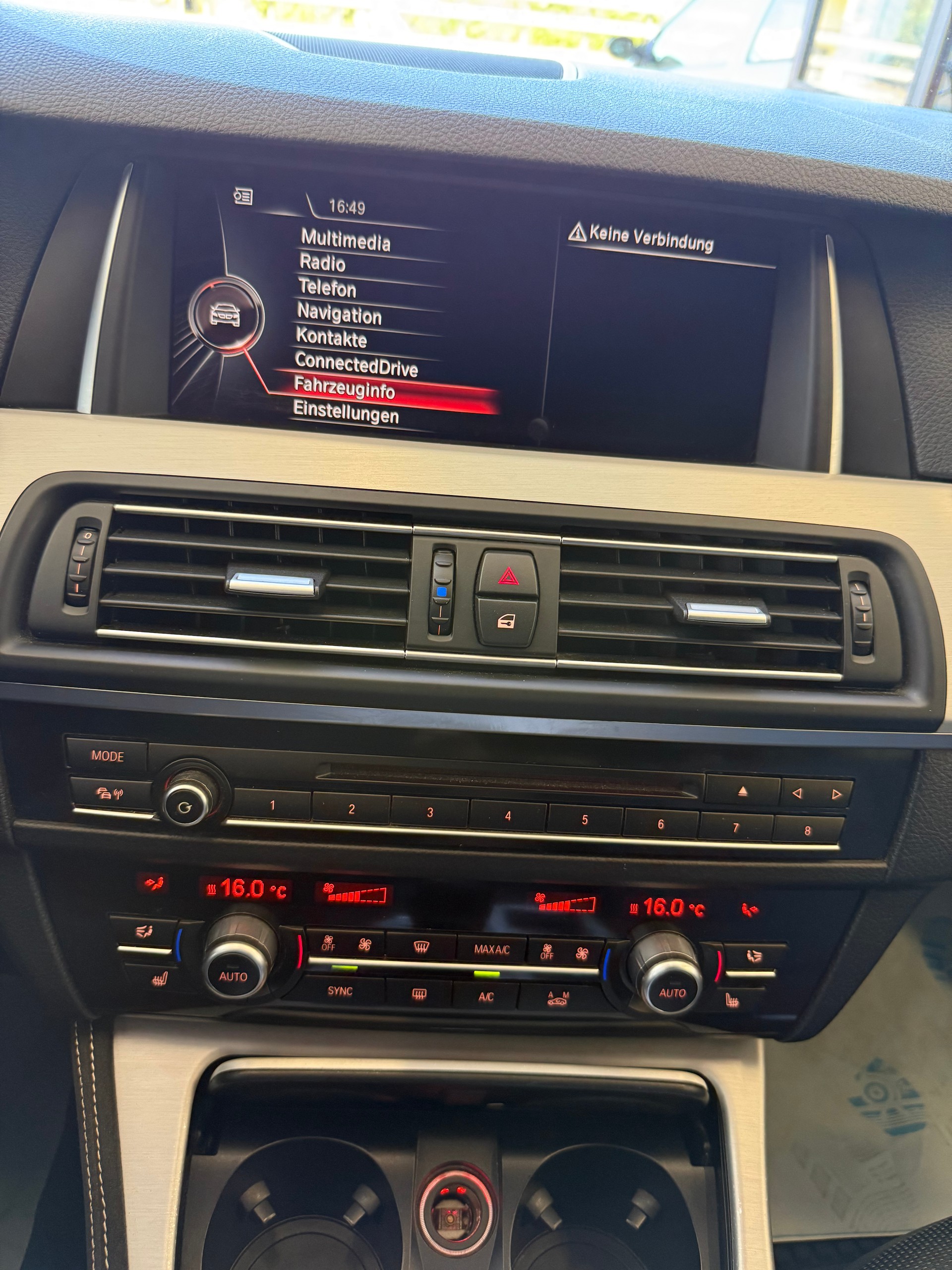 BMW 520d Touring xDrive Steptronic MSport-image-14