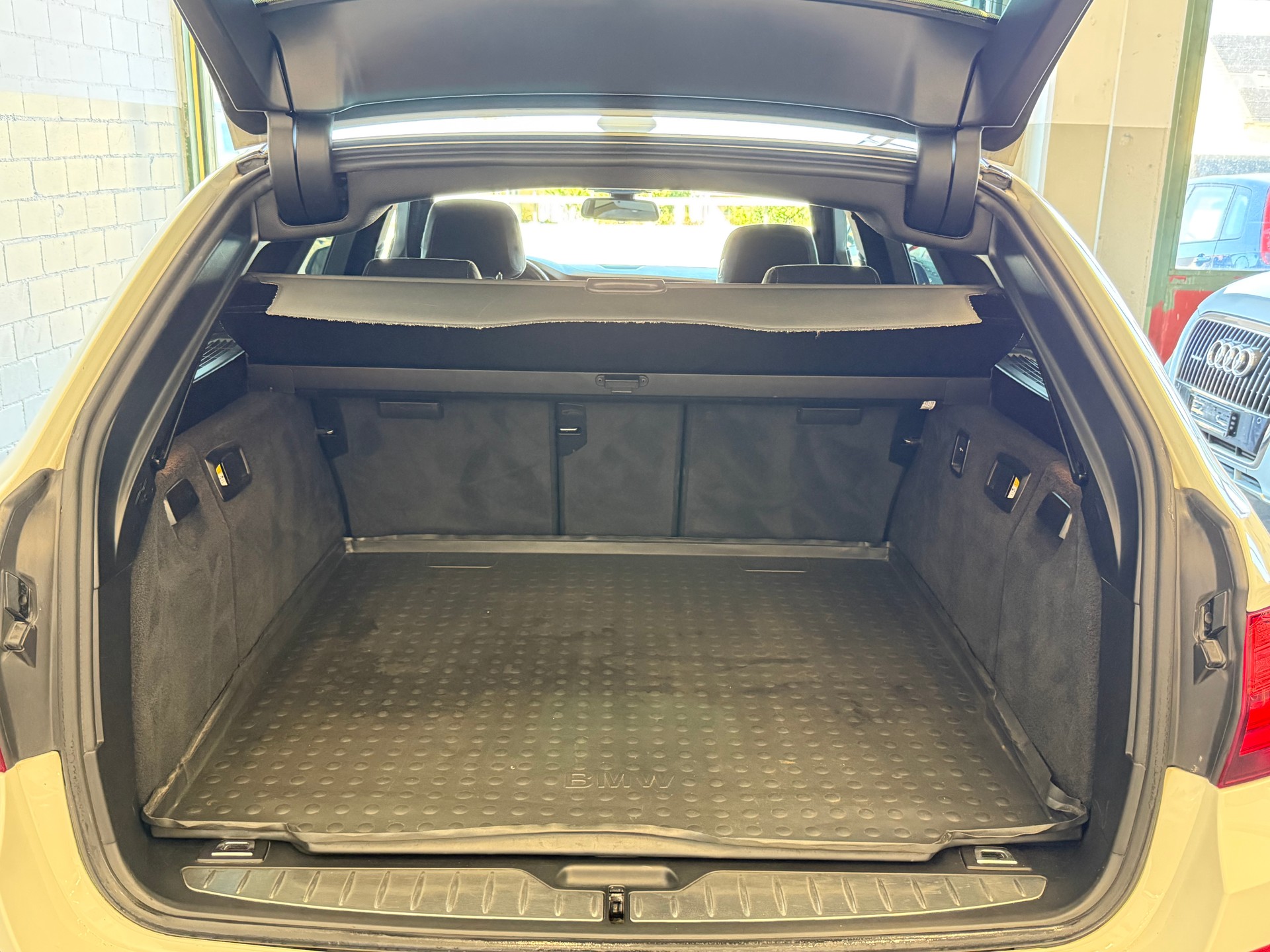 BMW 520d Touring xDrive Steptronic MSport-image-11