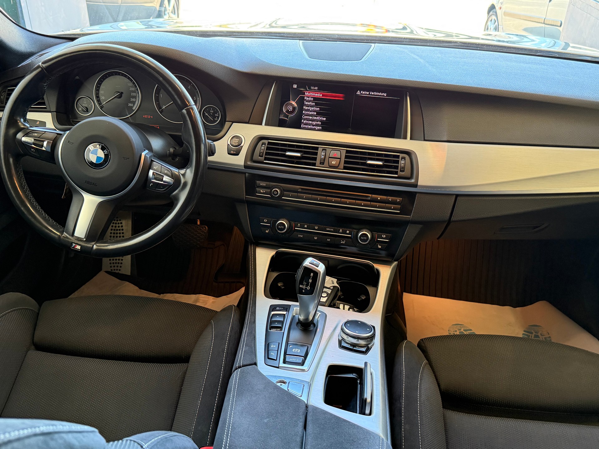 BMW 520d Touring xDrive Steptronic MSport-image-10