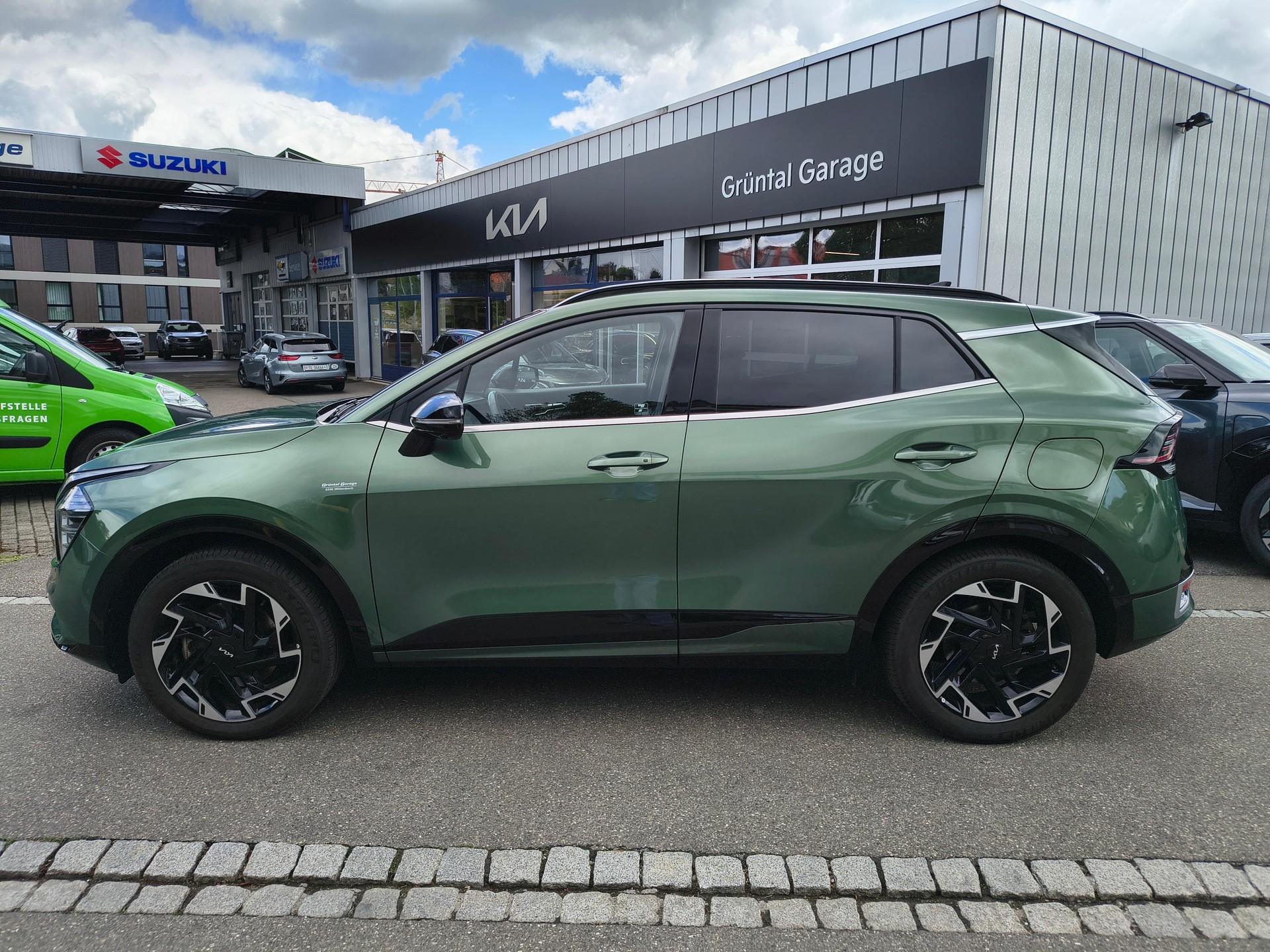 KIA Sportage 1.6 T-GDi PHEV GT-Line-image-1