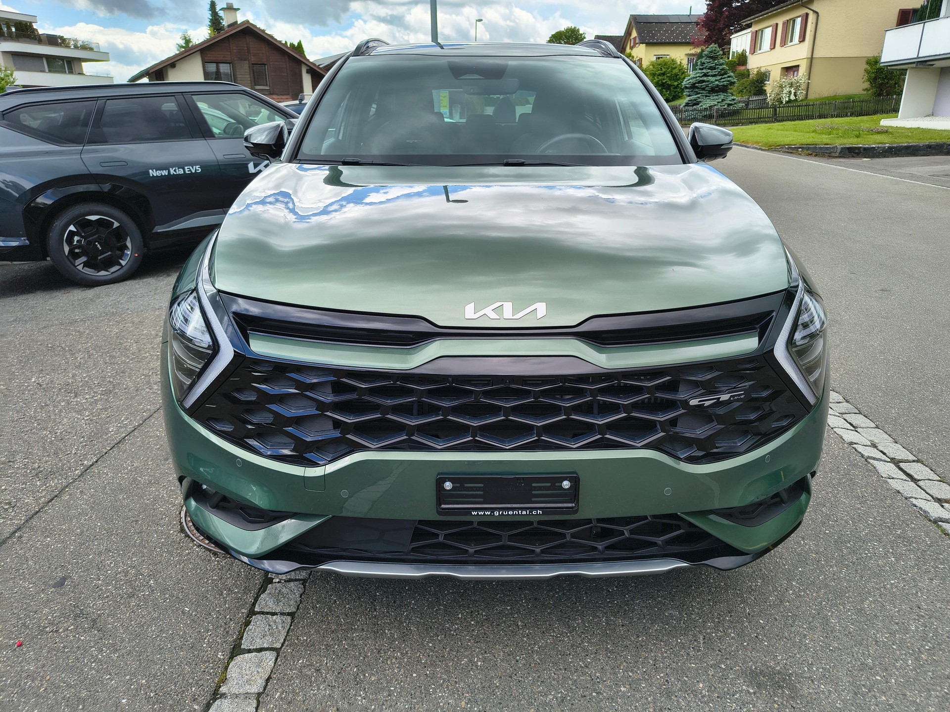 KIA Sportage 1.6 T-GDi PHEV GT-Line-image-2