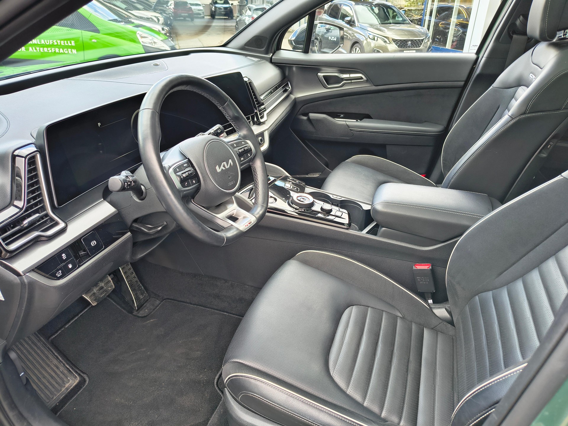 KIA Sportage 1.6 T-GDi PHEV GT-Line-image-6