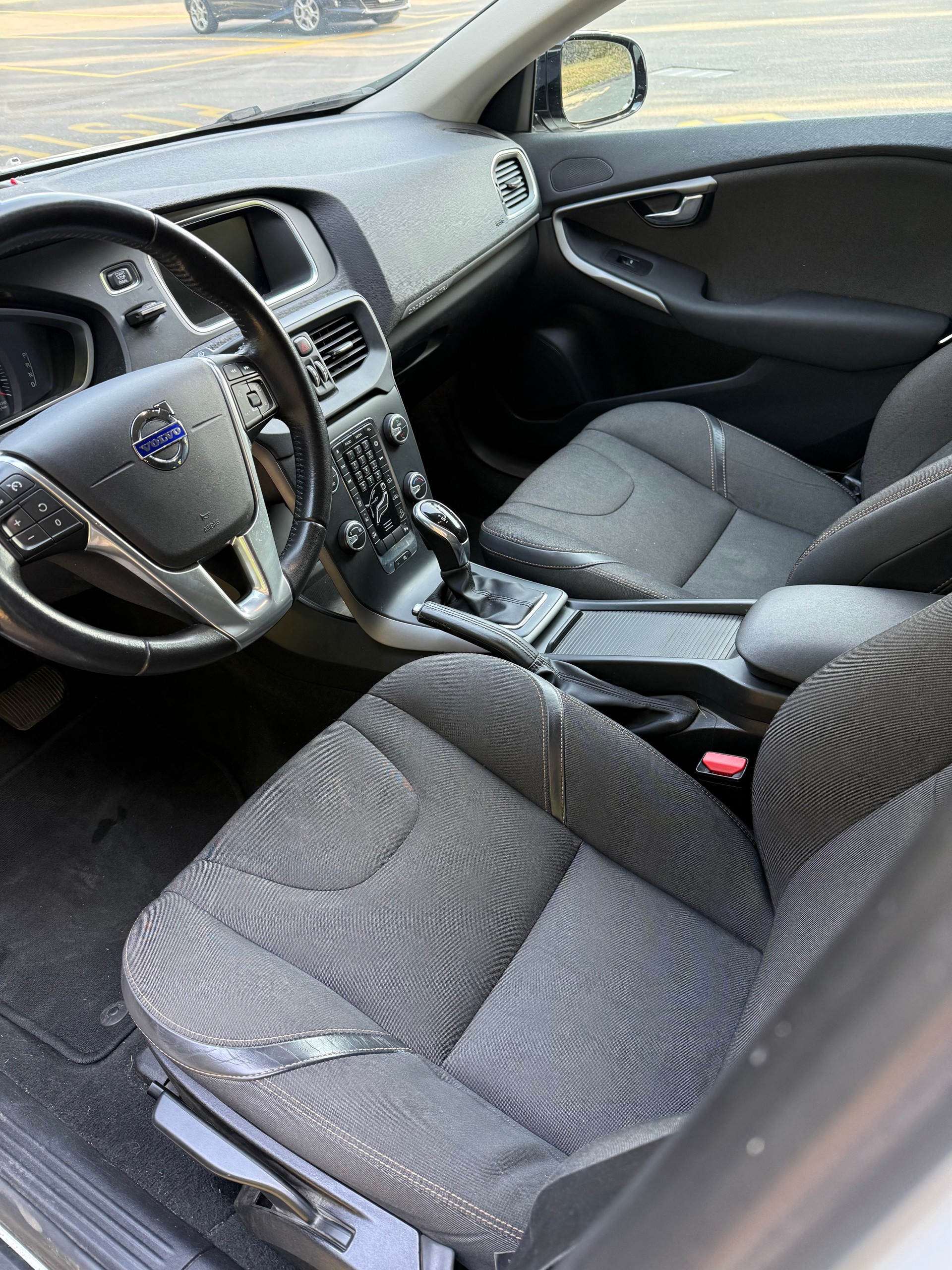 VOLVO V40 Cross Country T4 2.0 AWD Summum Geartronic-image-5