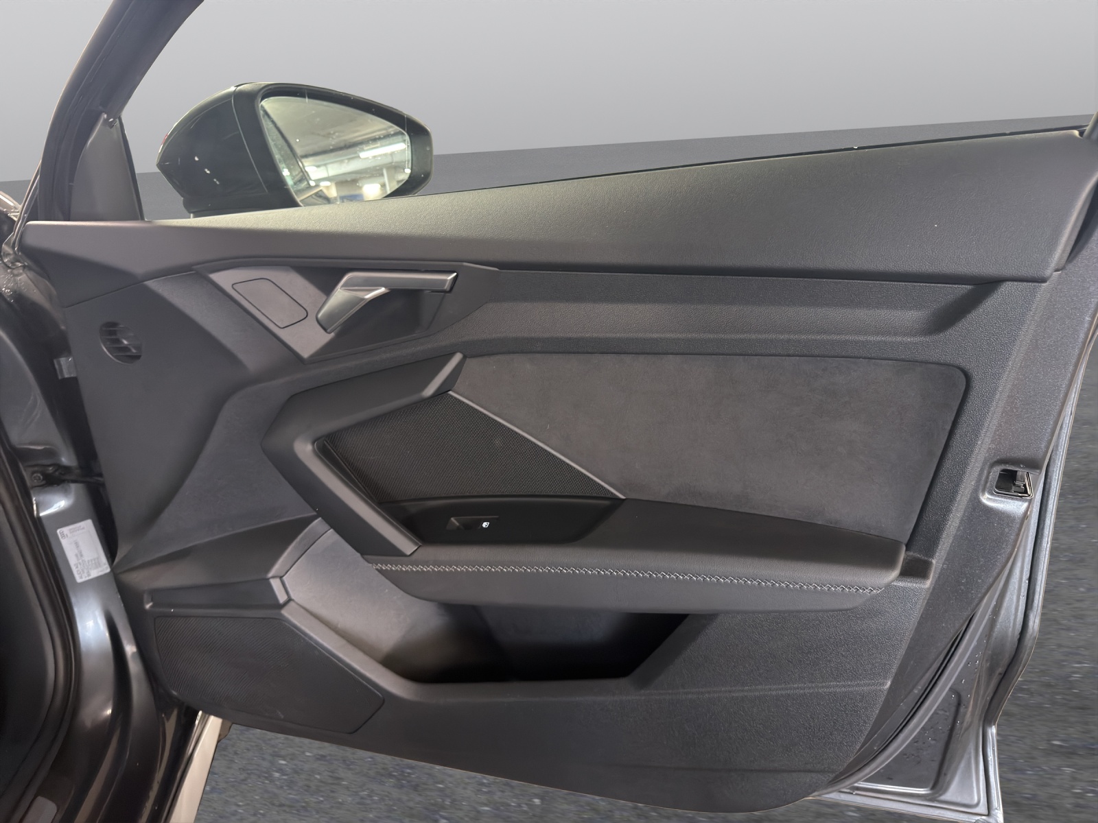 AUDI A3 Sportback 35 TFSI S line S-tronic-image-25
