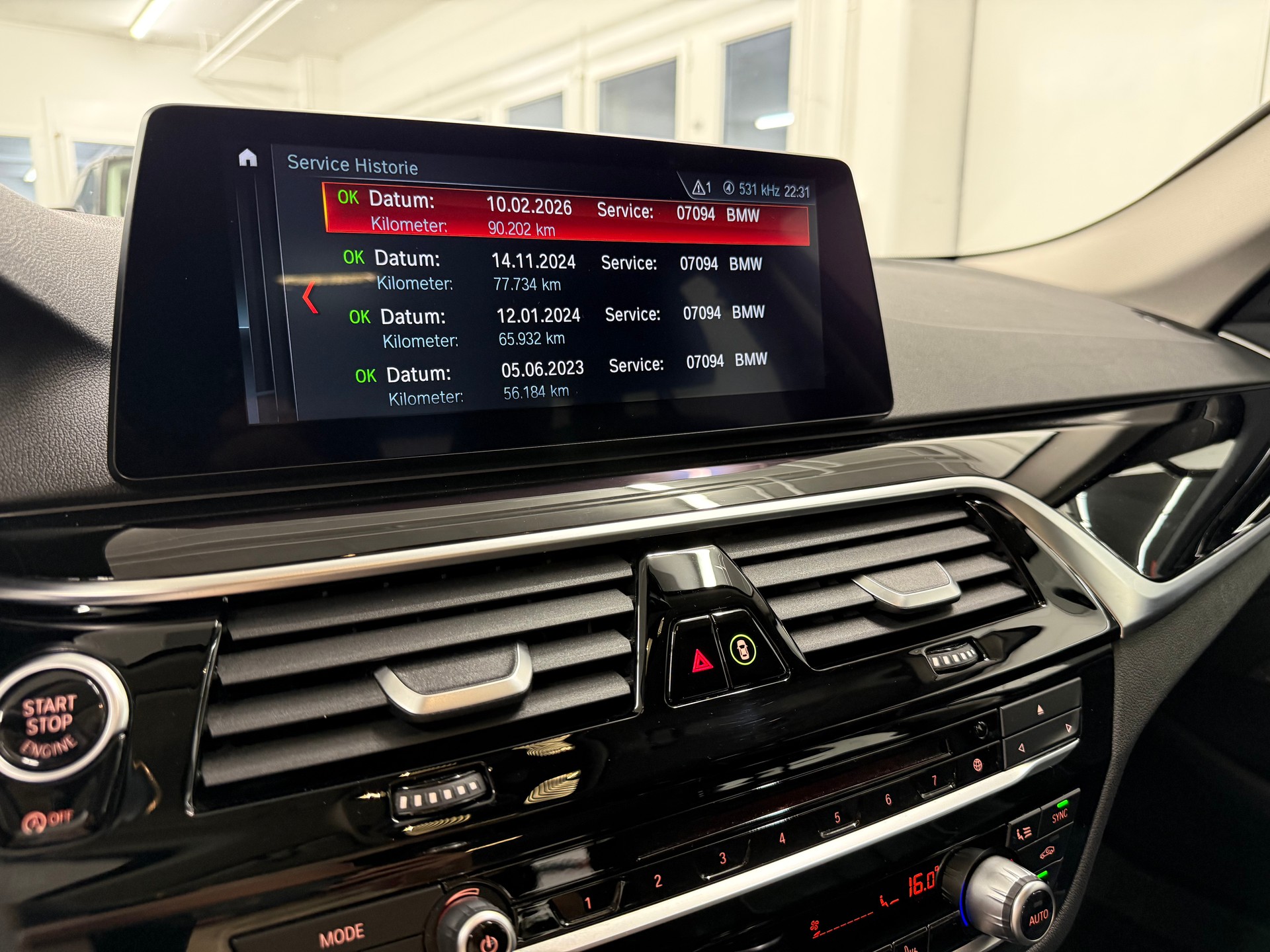 BMW 520d xDrive Touring Sport Line Steptronic-image-21