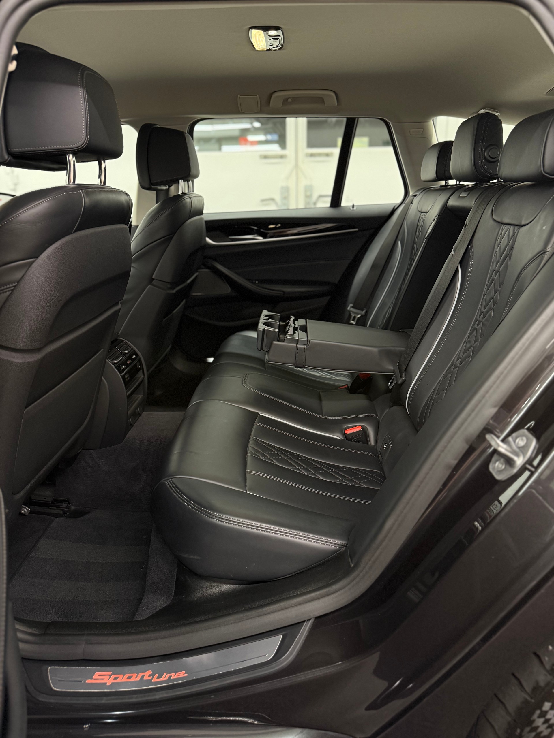 BMW 520d xDrive Touring Sport Line Steptronic-image-30