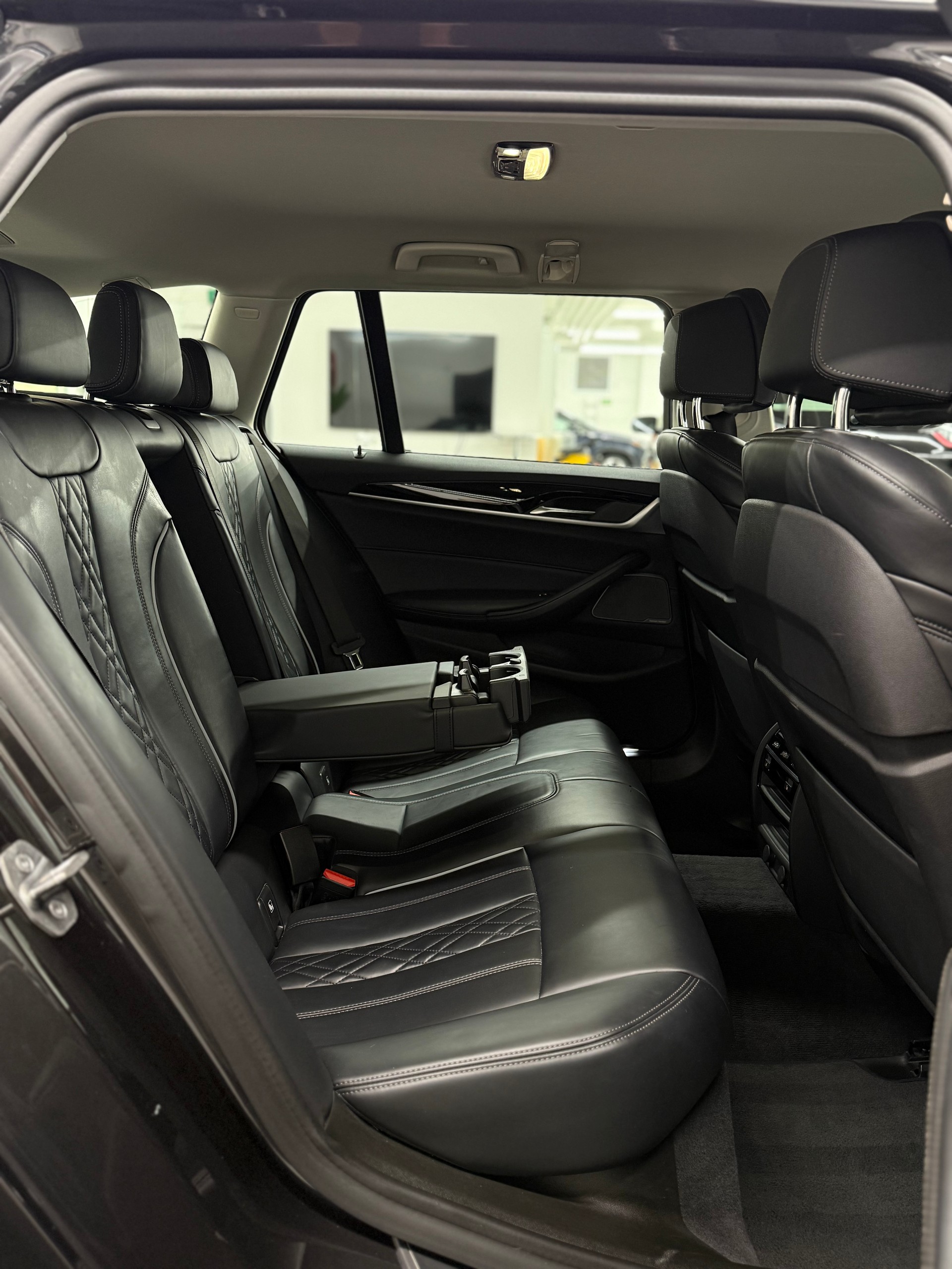 BMW 520d xDrive Touring Sport Line Steptronic-image-27