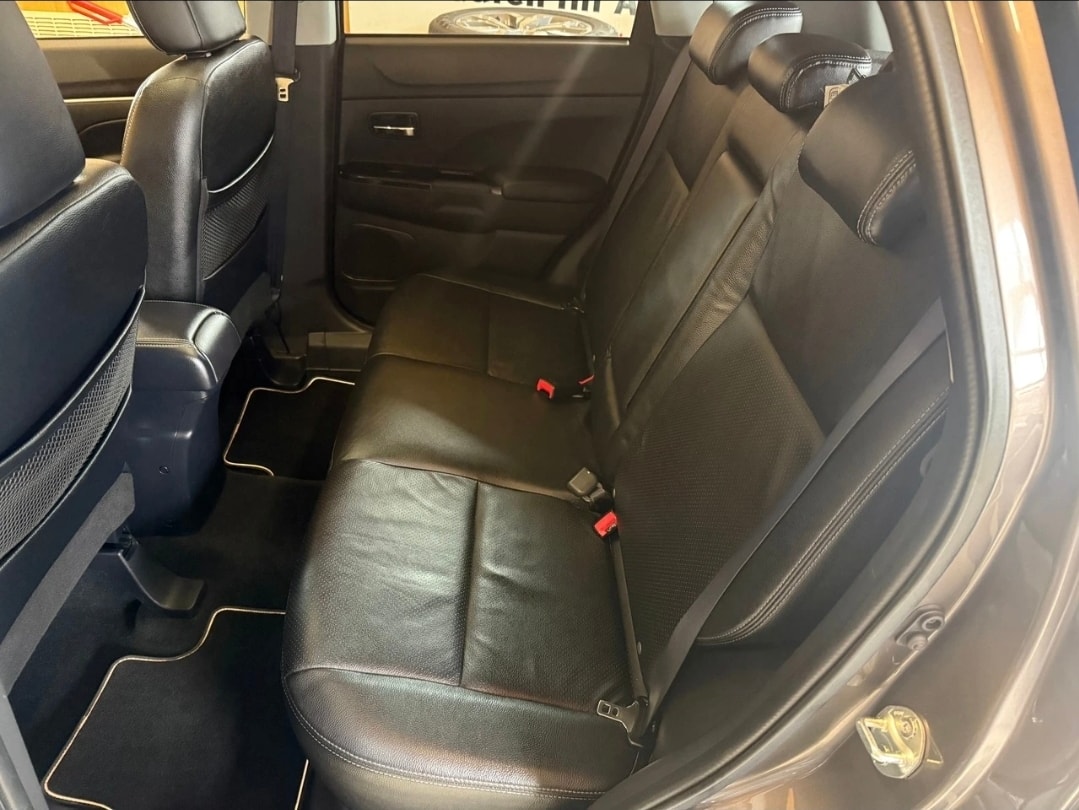 CITROEN C4 Aircross 1.8 HDi Exclusive 4WD-image-7