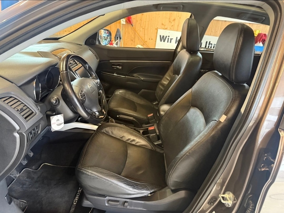 CITROEN C4 Aircross 1.8 HDi Exclusive 4WD-image-6