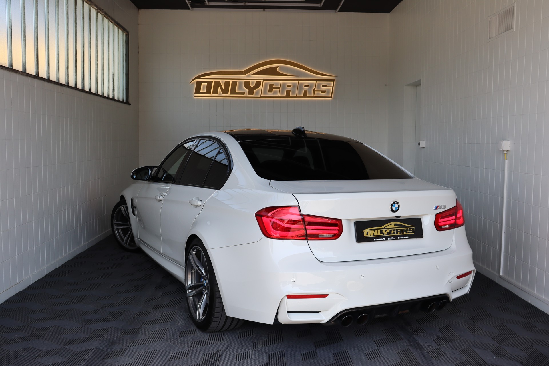 BMW M3-image-10