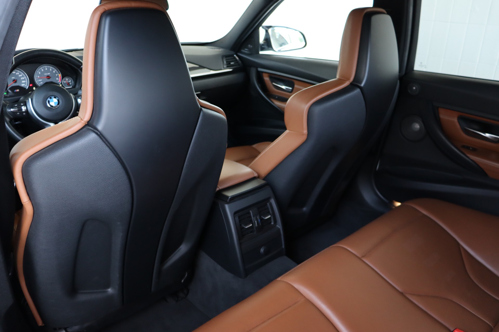BMW M3-image-15