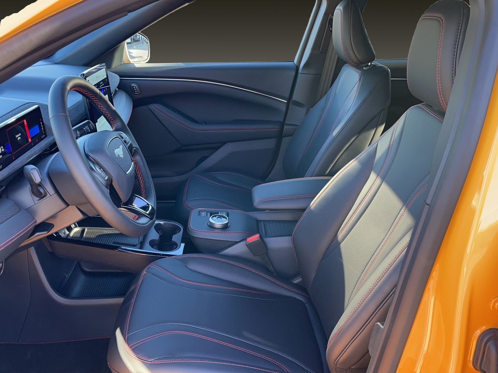 FORD Mustang Mach-E Extended AWD 99 kWh-image-5