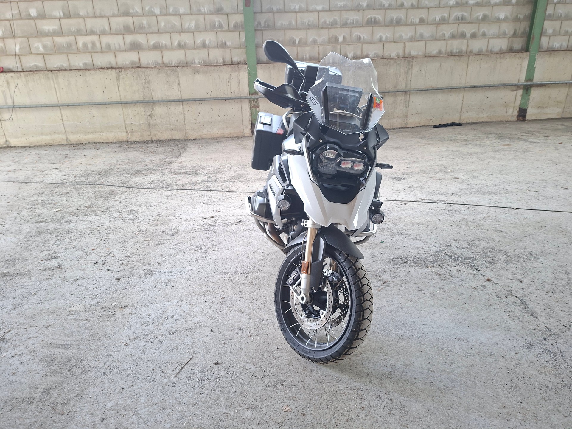 BMW R 1250 GS-image-1