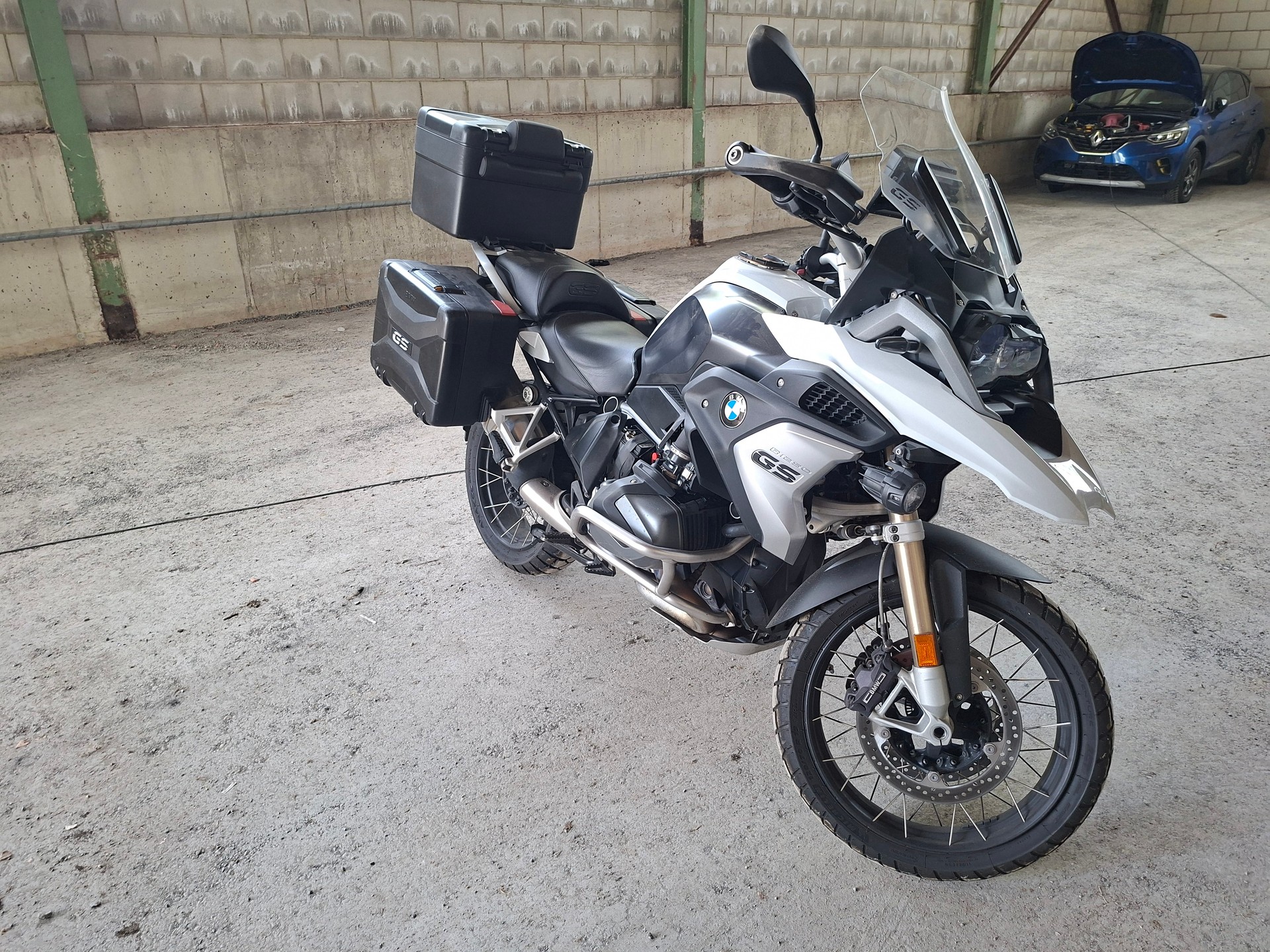 BMW R 1250 GS-image-0