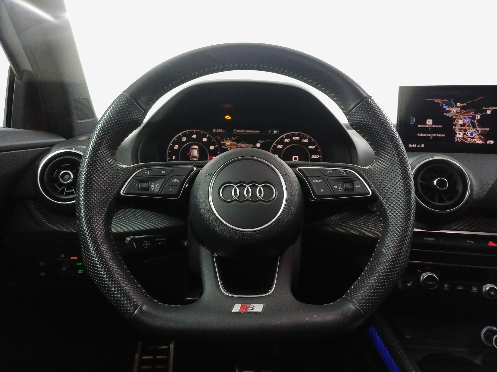 AUDI SQ2 TFSI quattro S-tronic-image-9