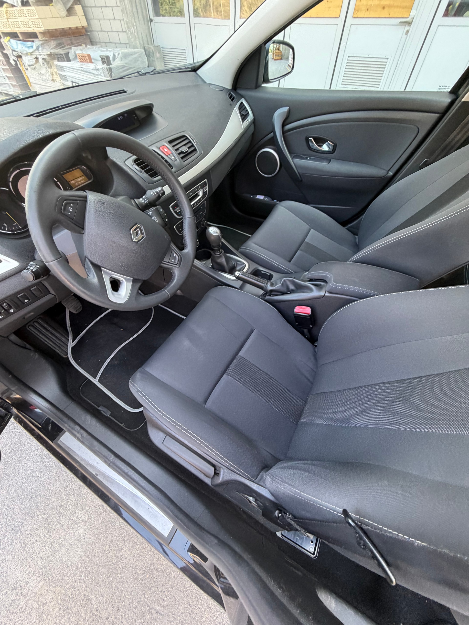 RENAULT Mégane 1.9 dCi Expression-image-11