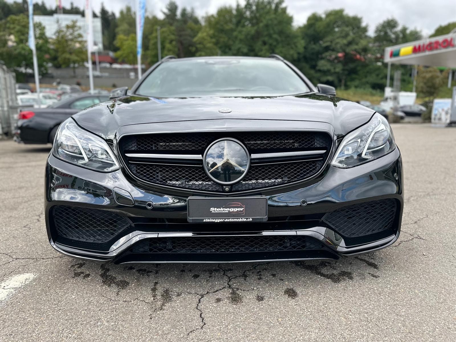 MERCEDES-BENZ E 63 AMG 4Matic Speedshift ° All Black ° KW Gewindefahrwerk °-showroom-element-3