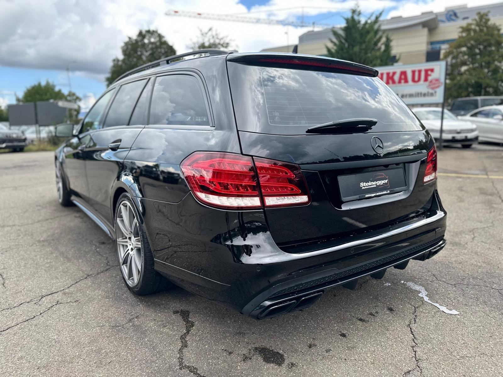 MERCEDES-BENZ E 63 AMG 4Matic Speedshift ° All Black ° KW Gewindefahrwerk °-image-7