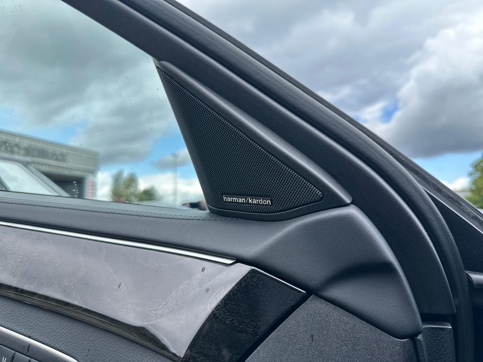 MERCEDES-BENZ E 63 AMG 4Matic Speedshift ° All Black ° KW Gewindefahrwerk °-image-17