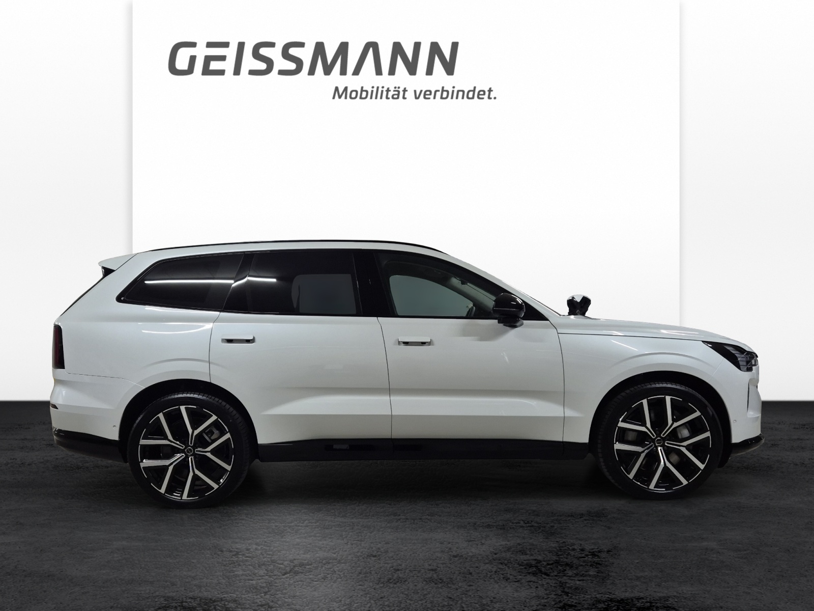 VOLVO EX90 Twin Performance Ultra AWD-showroom-element-3