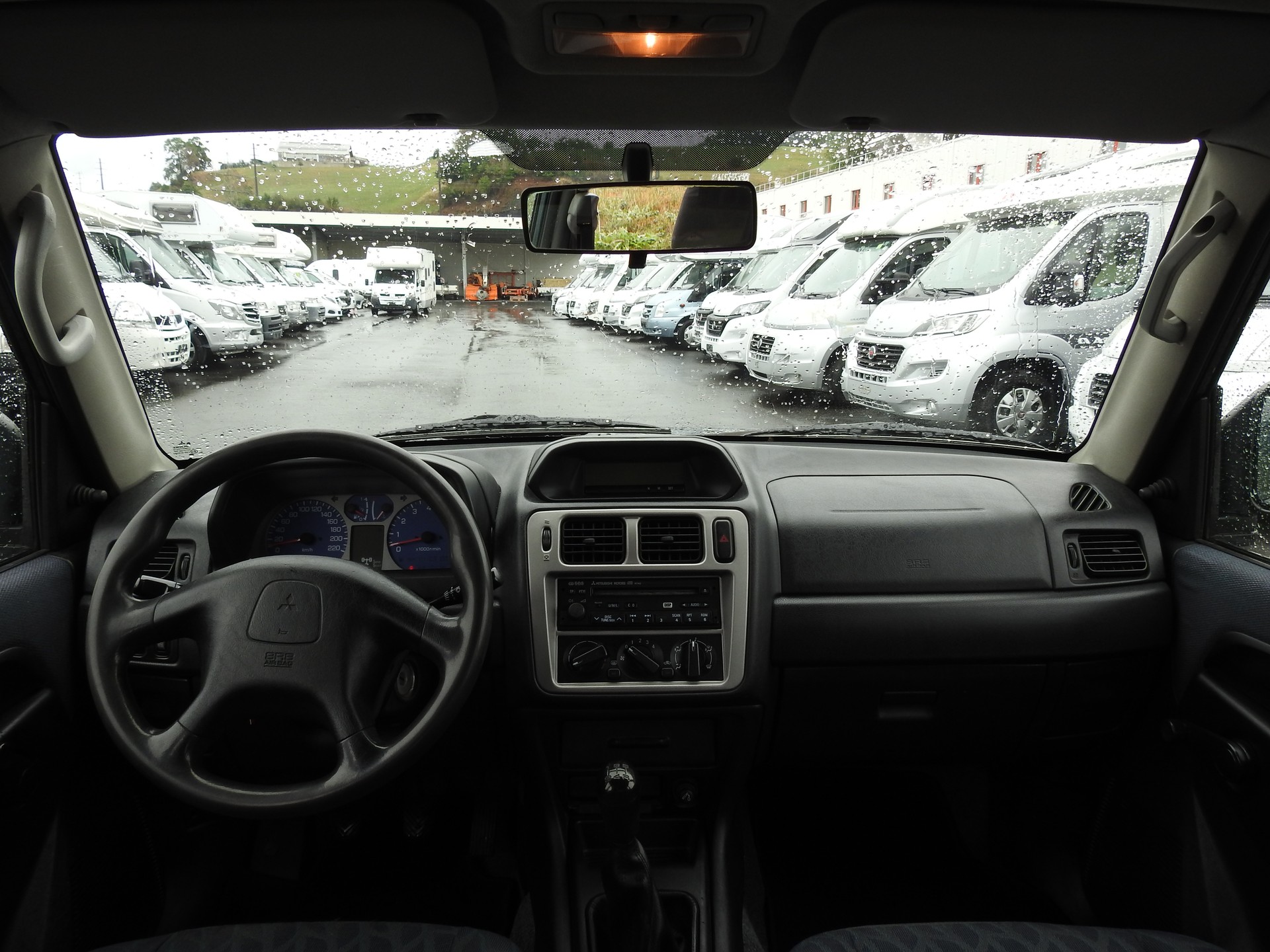 MITSUBISHI Pajero Pinin 2.0 Country-image-17