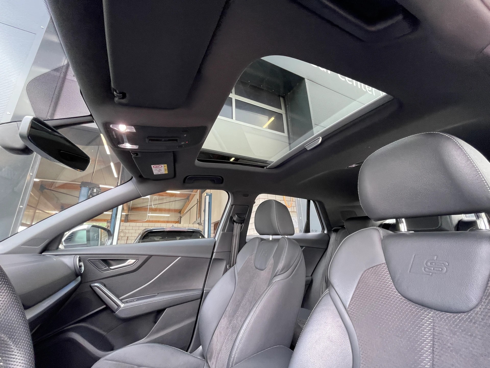 AUDI SQ2 TFSI quattro S-tronic-image-11