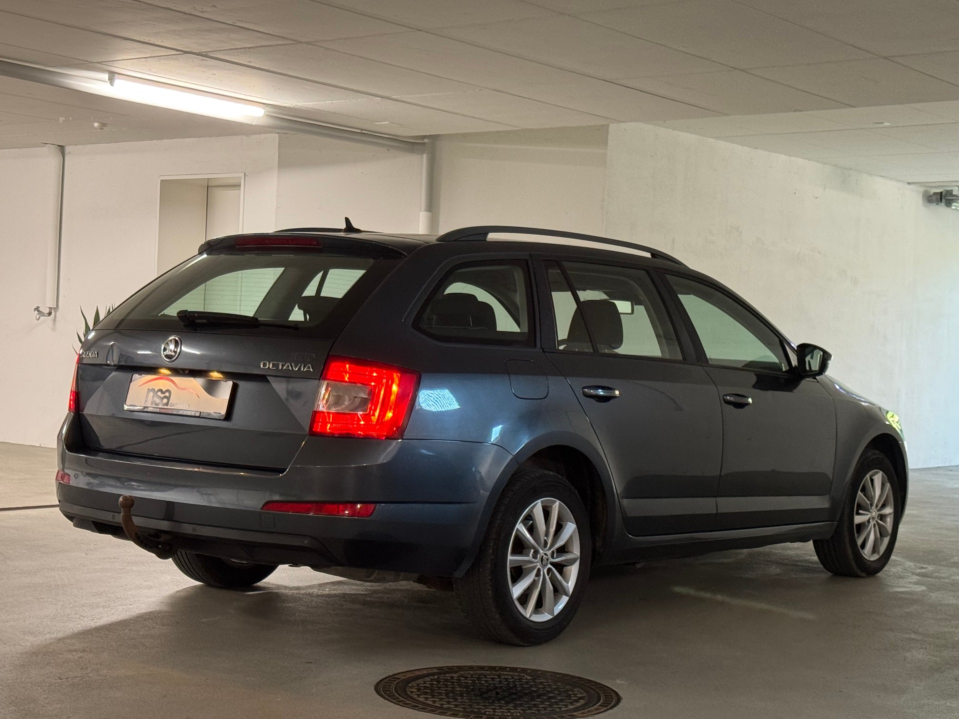 SKODA Octavia Combi 1.8 TSI Elegance 4x4 DSG mit AHK-image-6