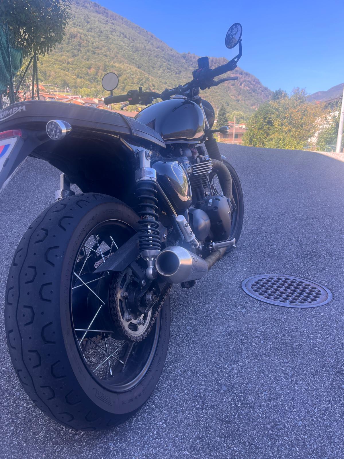 TRIUMPH Street Twin 900 i-image-0