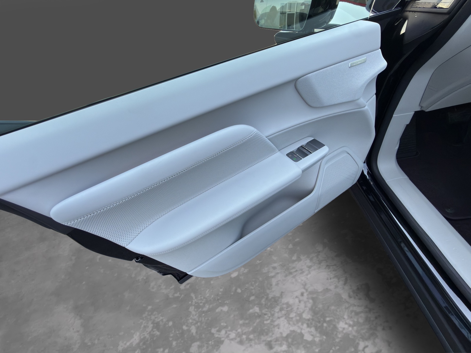 VOLVO EX60 Twin Ultra AWD-image-7